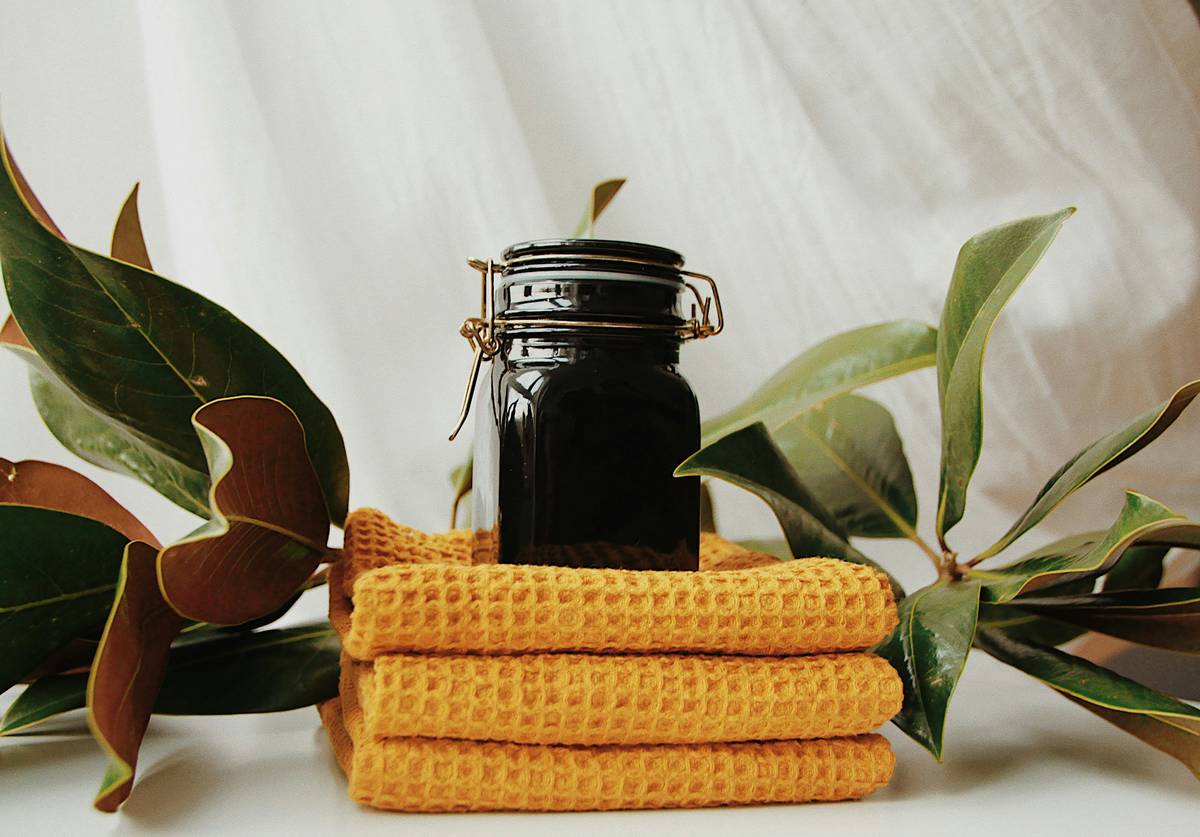How to Make Your Own Scented Cleansing Wipes at Home—Safely & Effectively